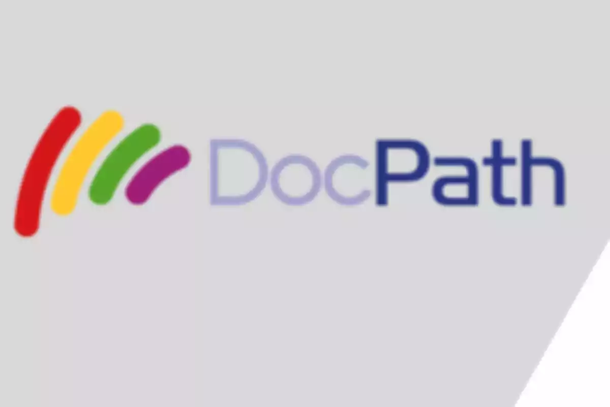 Logotipo de DocPath con un diseño de líneas curvas en colores rojo, amarillo, verde y morado.