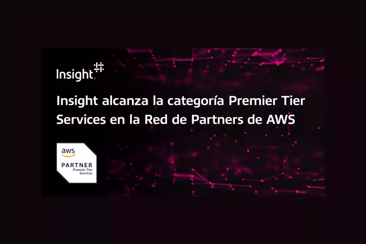 Imagen con el texto "Insight alcanza la categoría Premier Tier Services en la Red de Partners de AWS" sobre un fondo oscuro con líneas y puntos rosados.