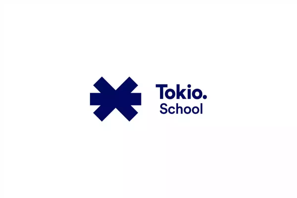 Logotipo de Tokio School con un diseño geométrico azul a la izquierda y el nombre de la escuela a la derecha.