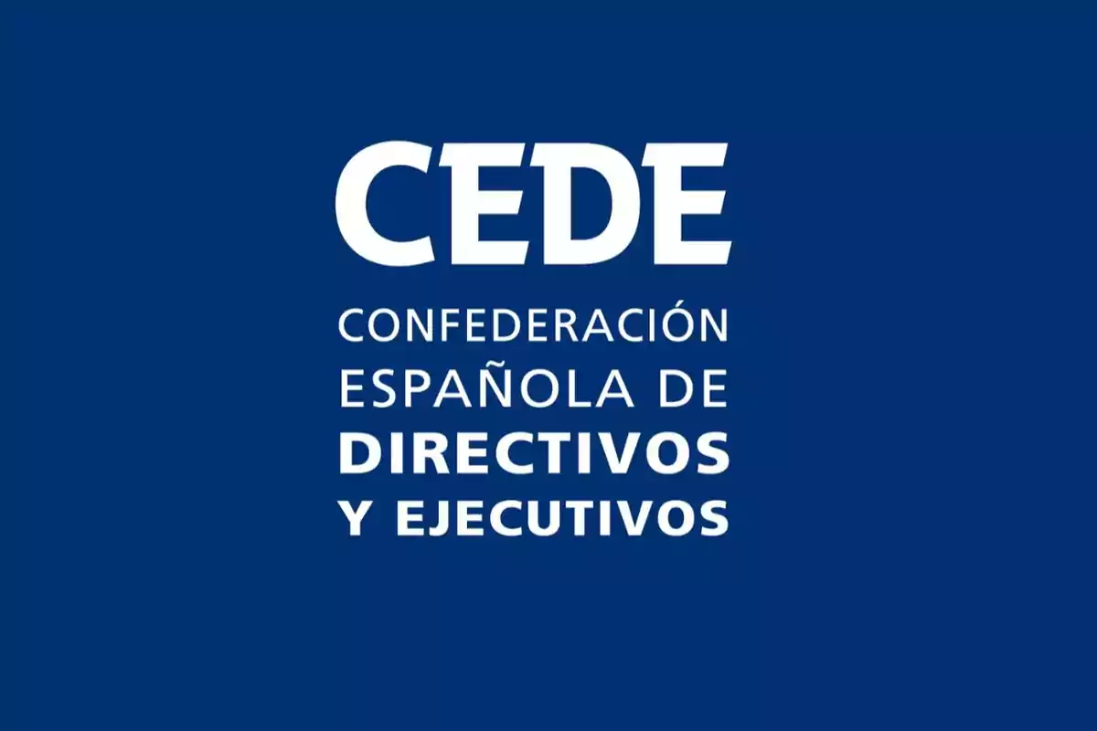 Logotipo de la Confederación Española de Directivos y Ejecutivos sobre un fondo azul.